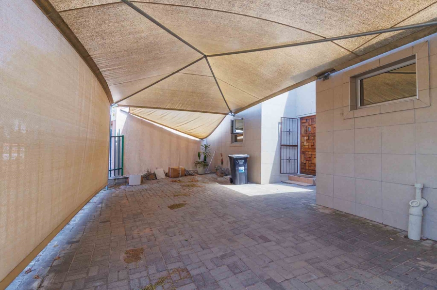 2 Bedroom Property for Sale in Table View Western Cape